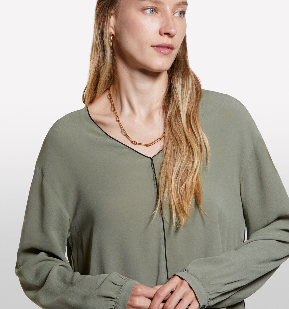 Military green oversized blouse - women's blouses - Military Green | Sisley image number 4